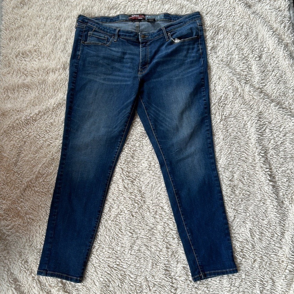NWT Classic fit original denim fine good jeans size 40w x 30L